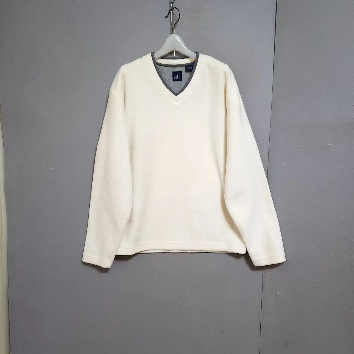 Gap 브이넥 폴라폴리스 도톰 티셔츠 M   n2316   애슐리상점